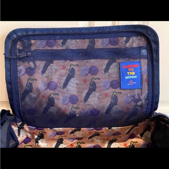 SOLD.                                            Baboon to the moon go bag - Picture 4 of 7